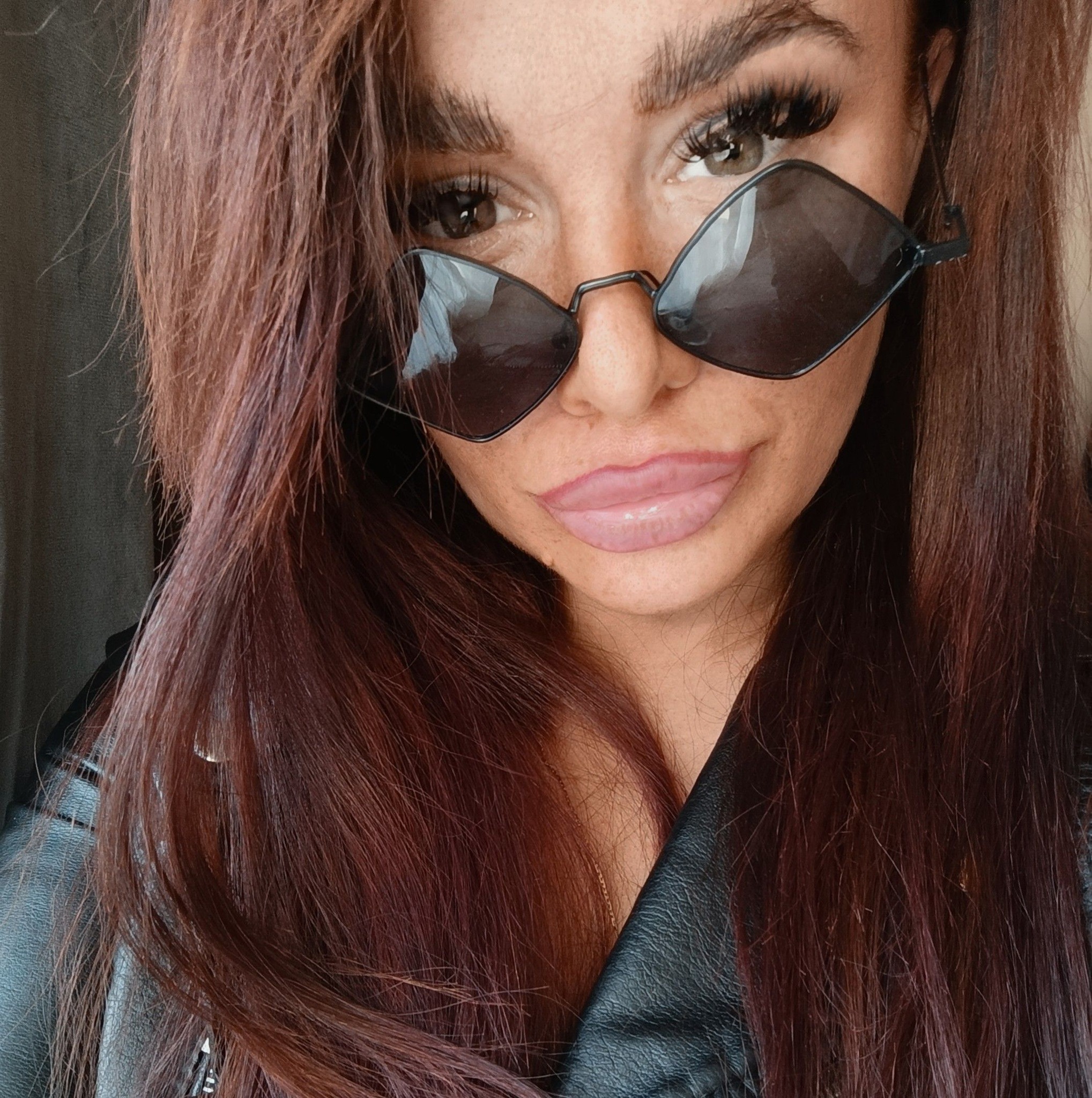 Floristė Greta kuria šviežias gėlių puokštes Vilniuje